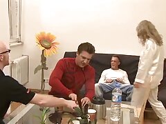 फ्लर्टी टीन सेक्सी फुल एचडी फिल्म ब्रुक ब्लिस सिड्यूस और बकवास साथ डैड